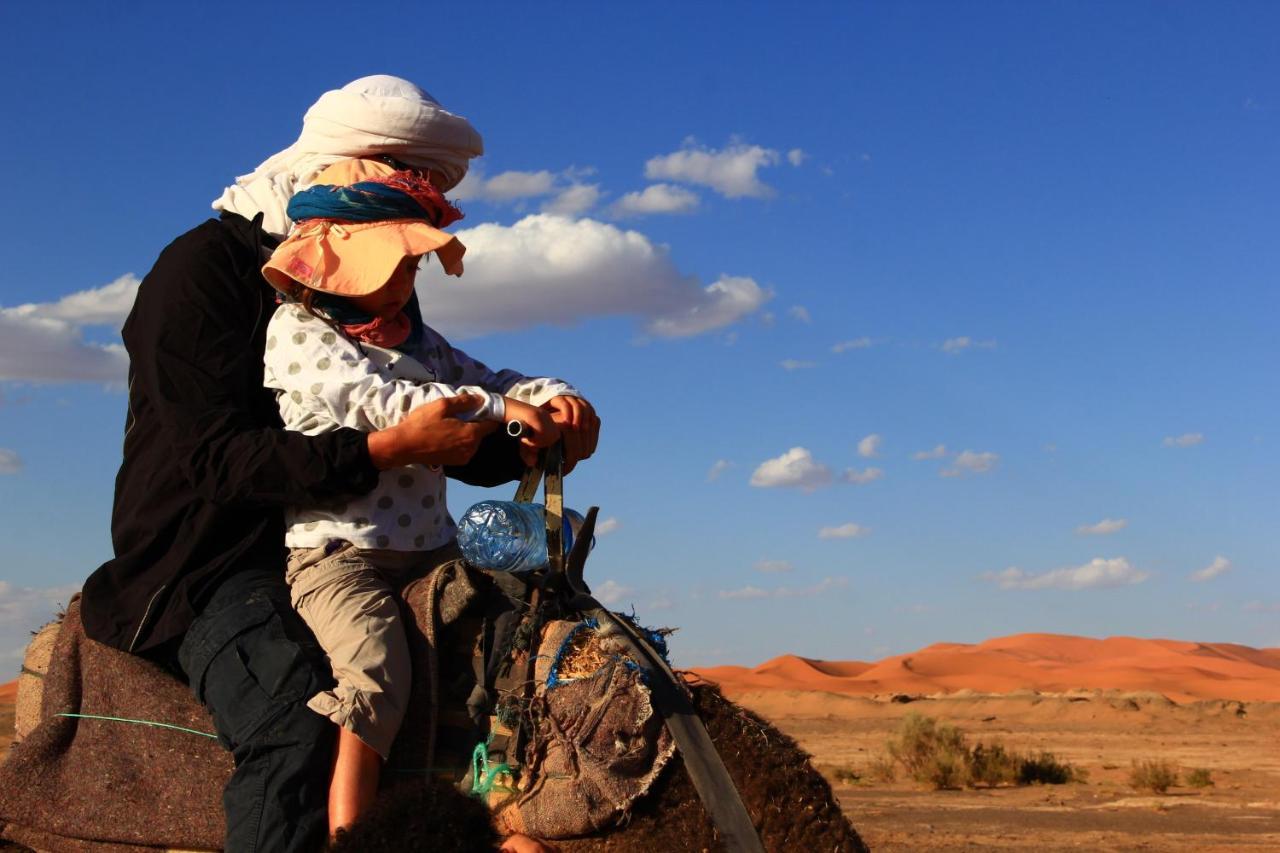 Takojt Hotel Merzouga Buitenkant foto